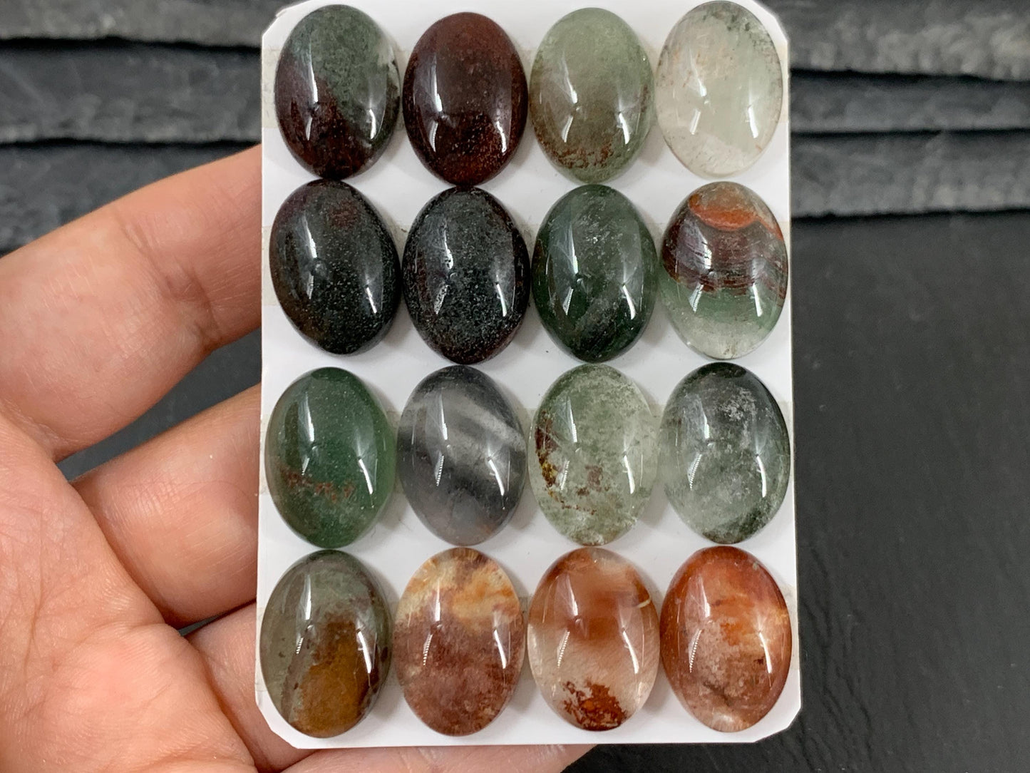 Green Phantom Crystal oval 13x18mm cabochon - Calibrated cabochons
