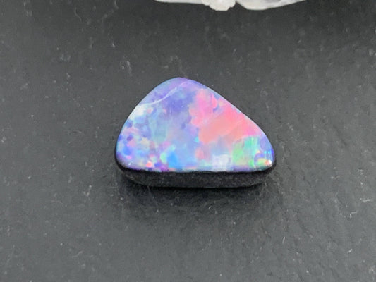 Australian Opal doublet 6x9x3.5mm cabochon