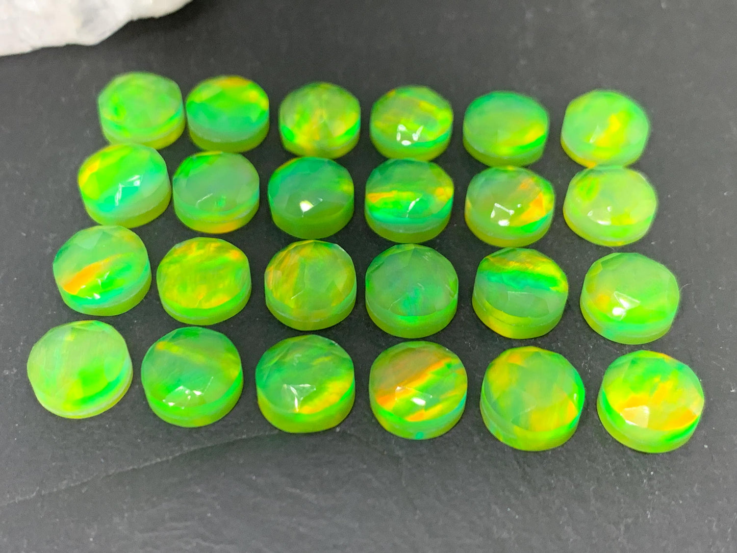 Faceted Aurora Opal round 8mm cabochon - Doublet cabochons