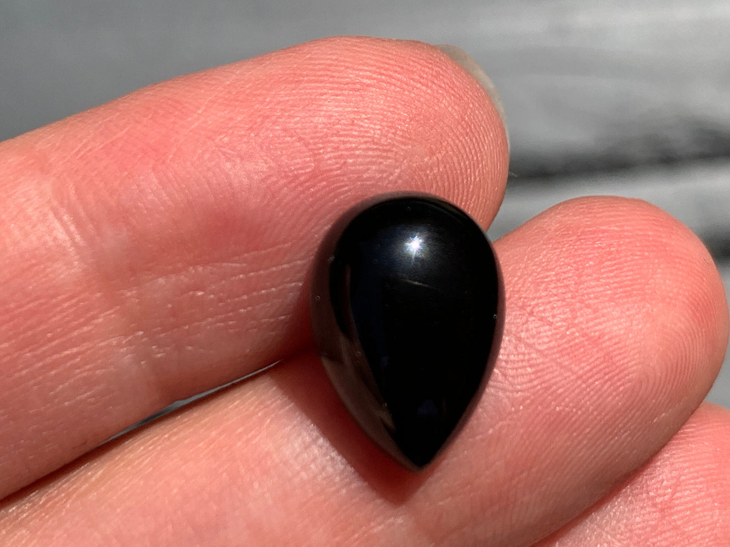 Black Spinel pear 10x14mm cabochon - Calibrated cabochons