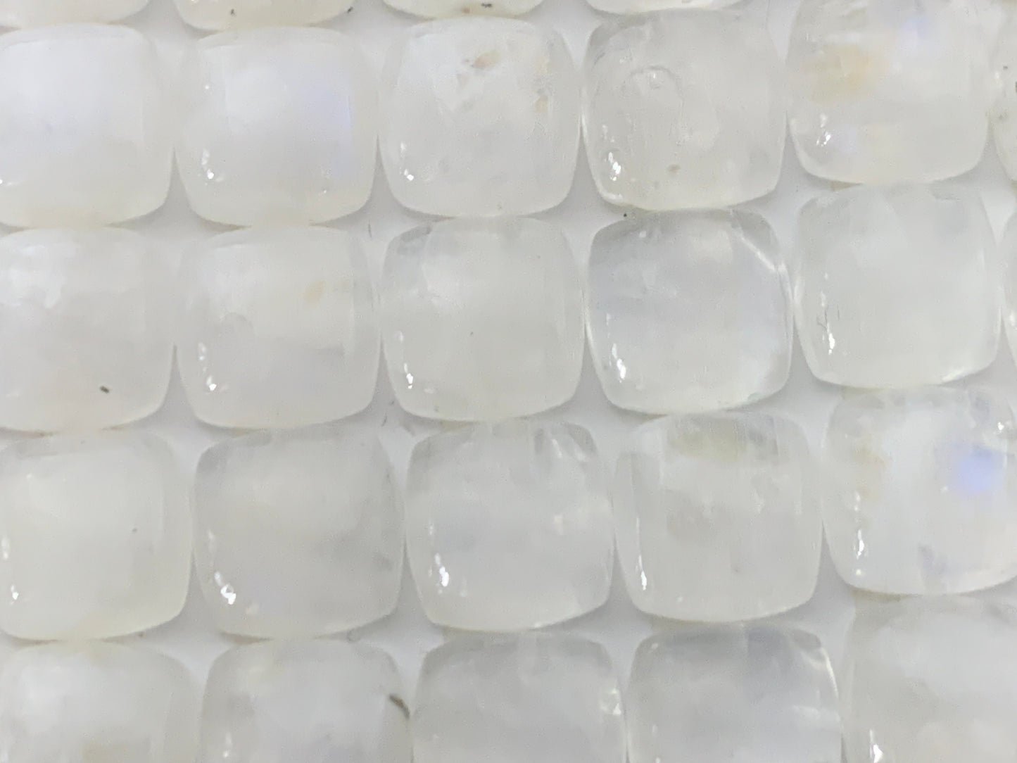 Rainbow Moonstone square cushion 10mm cabochon - Calibrated cabochons