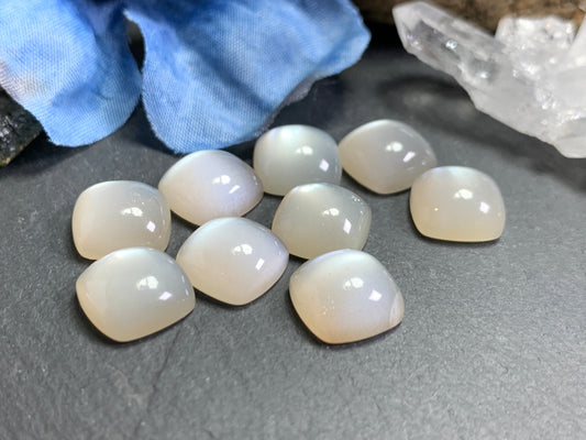 Goldsand Sunstone square cushion 10mm cabochon - Calibrated cabochons