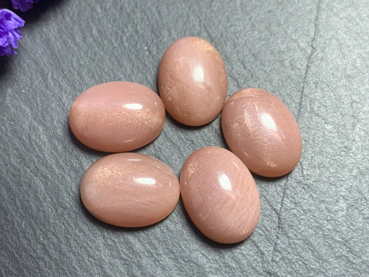 Pink Moonstone oval 12x16mm Cabochon - Calibrated cabochons