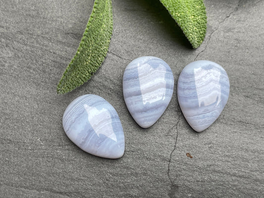 Blue Lace Agate 13x18mm cabochon - Calibrated cabochons