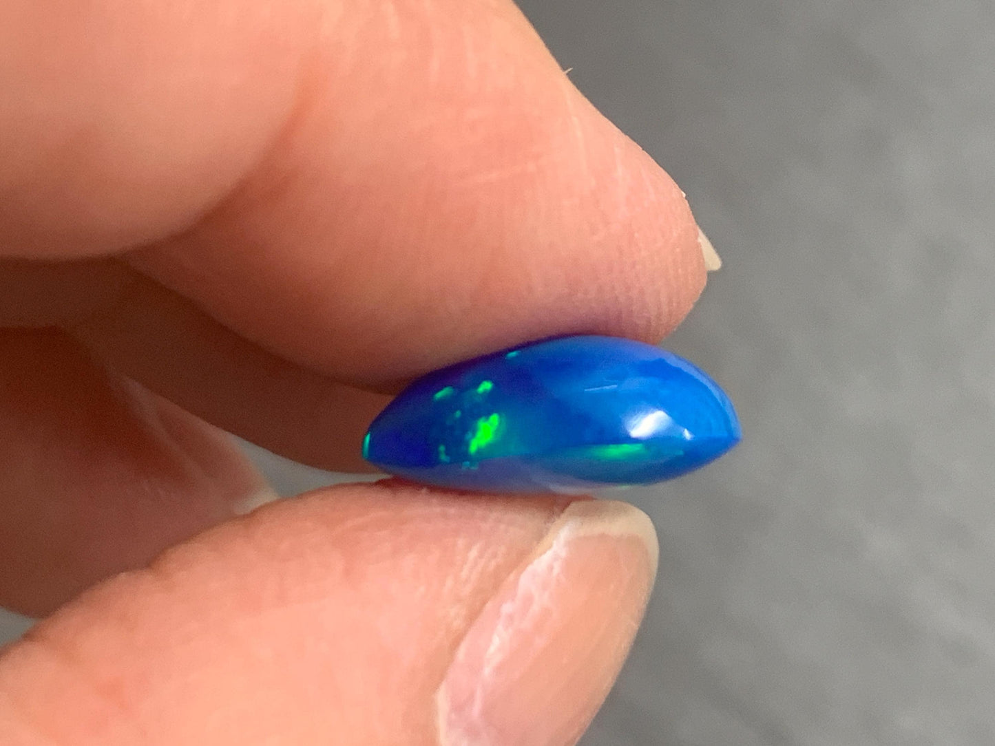 Ethiopian Opal pear 10-12mm long cabochon - Natural Opal smoked to blue color