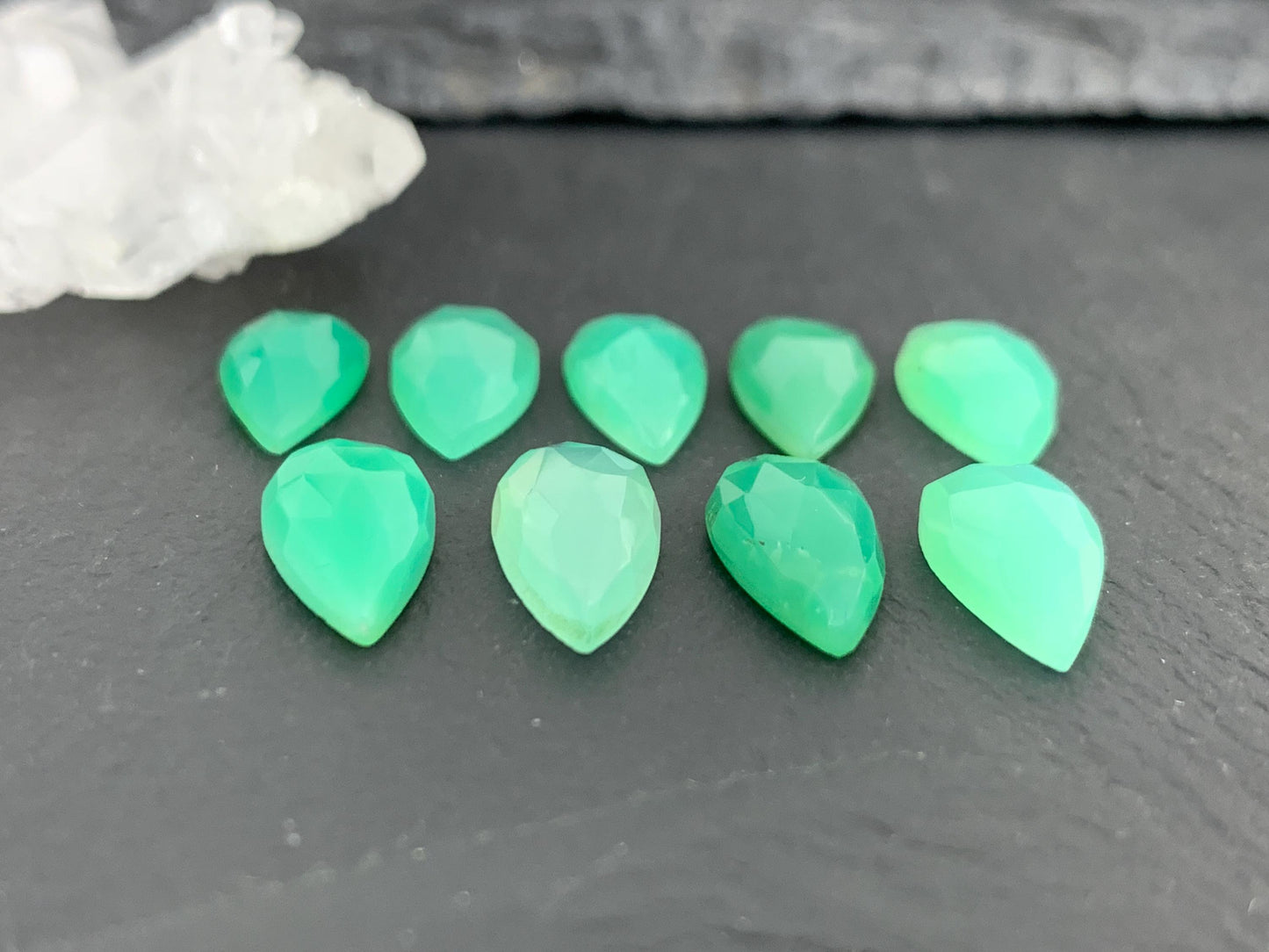 Faceted Chrysoprase pear 7x15mm cabochon