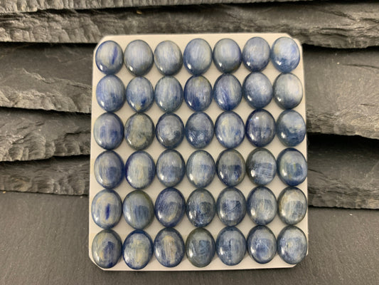 Kyanite Cabochon: Natural Oval Gemstone (8x10mm)