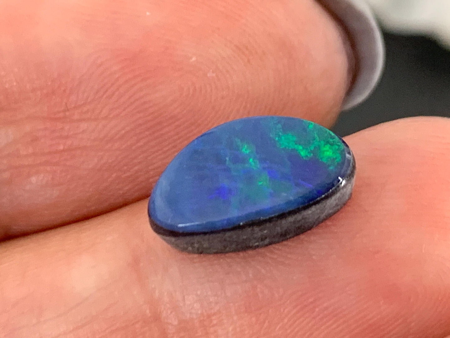 Australian Opal Doublet 7x11x4mm cabochon