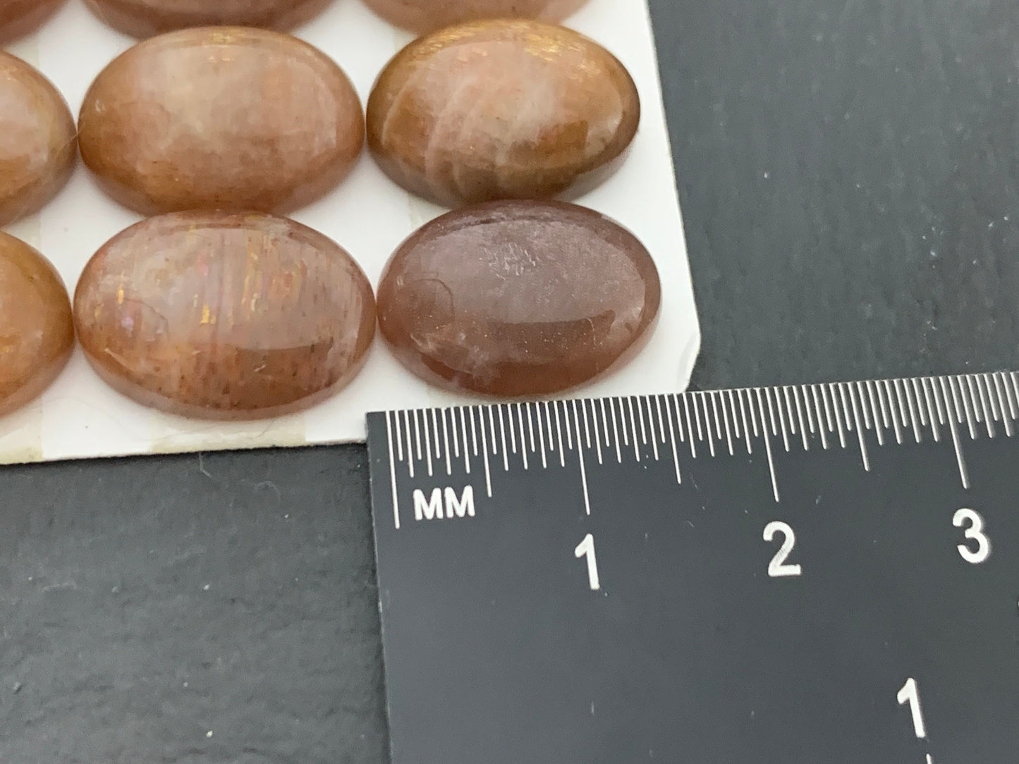 Gold Sunstone oval 12x16mm cabochon - Calibrated cabochons