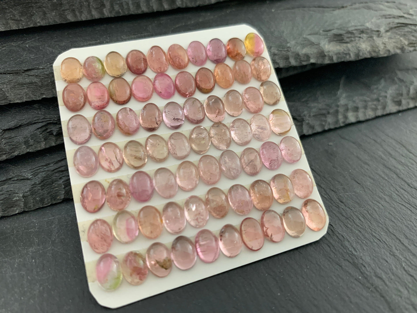 Tourmaline oval 5x7mm cabochon - Calibrated cabochons