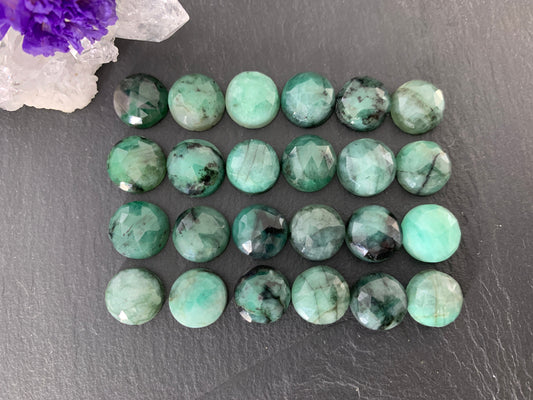 Faceted Emerald round 10mm cabochon
