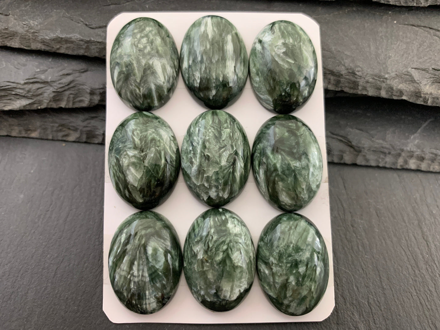 Seraphinite oval 18x25mm Cabochon - Calibrated Cabochons