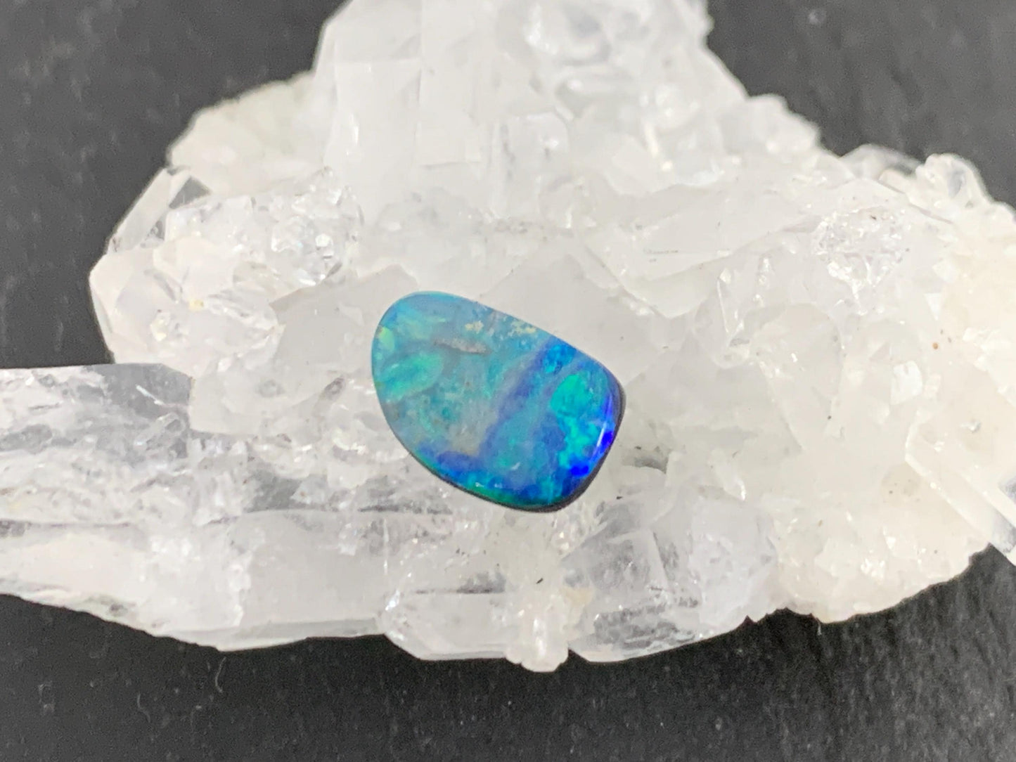 Australian Opal doublet 5x8x3mm cabochon