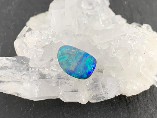 Australian Opal doublet 5x8x3mm cabochon