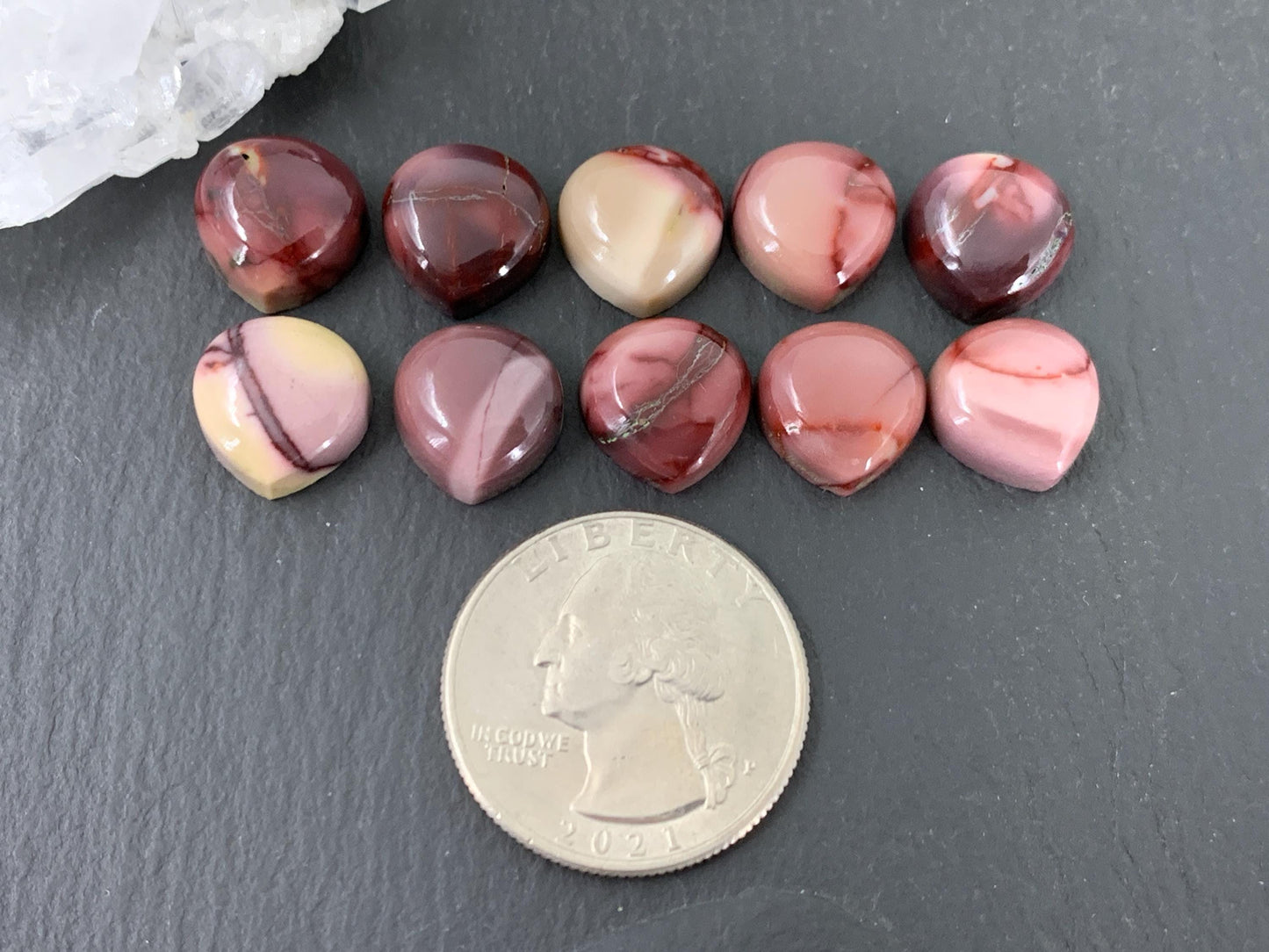 Mookaite Jasper pear 12mm cabochon
