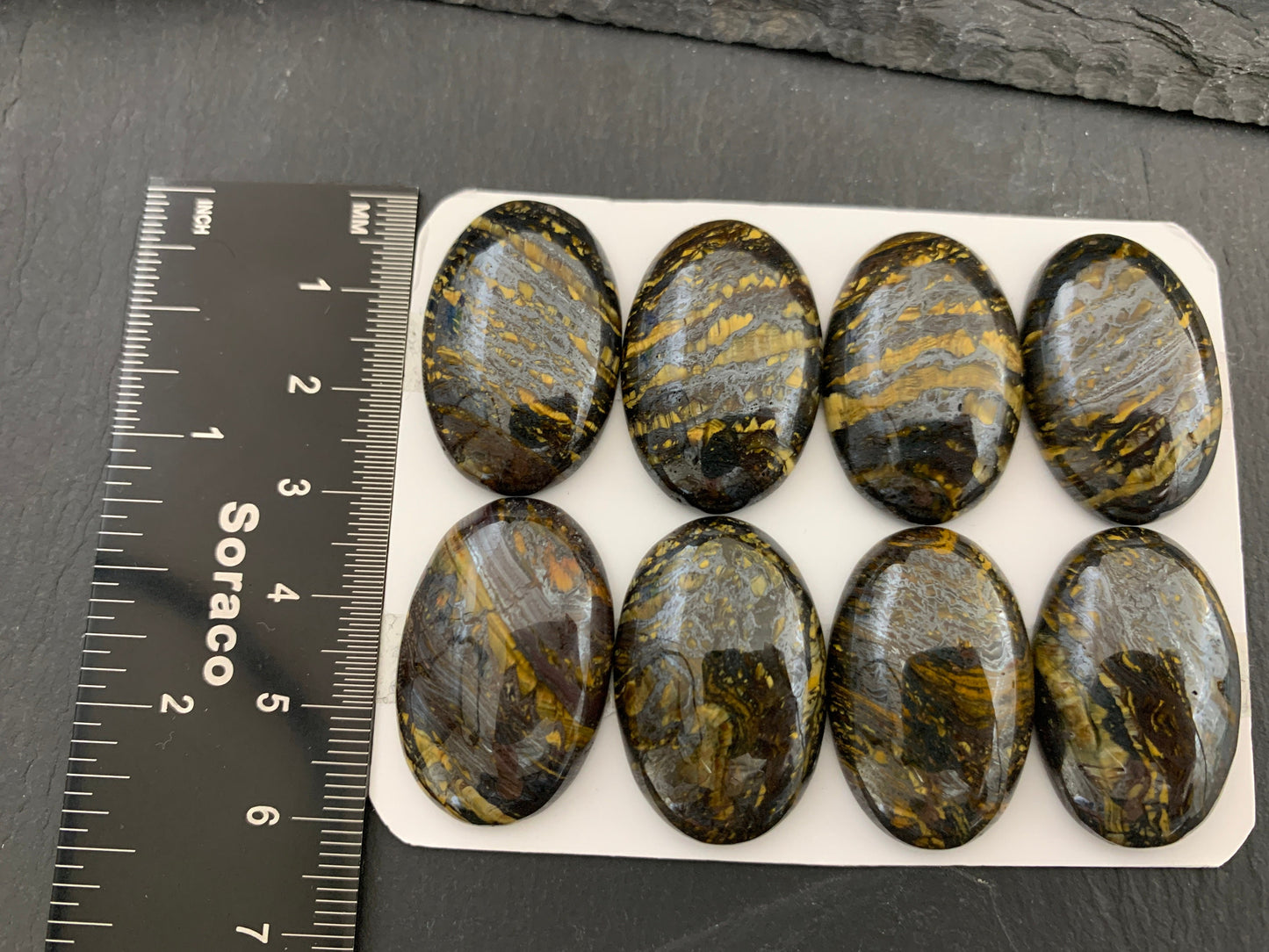 Tiger Iron oval 20x30mm cabochon - Calibrated cabochons