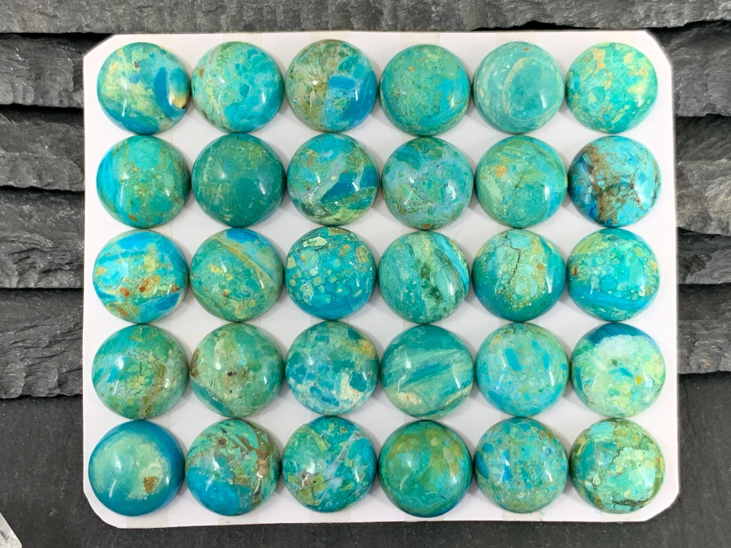 Opaline round 12mm cabochon- Calibrated cabochons.