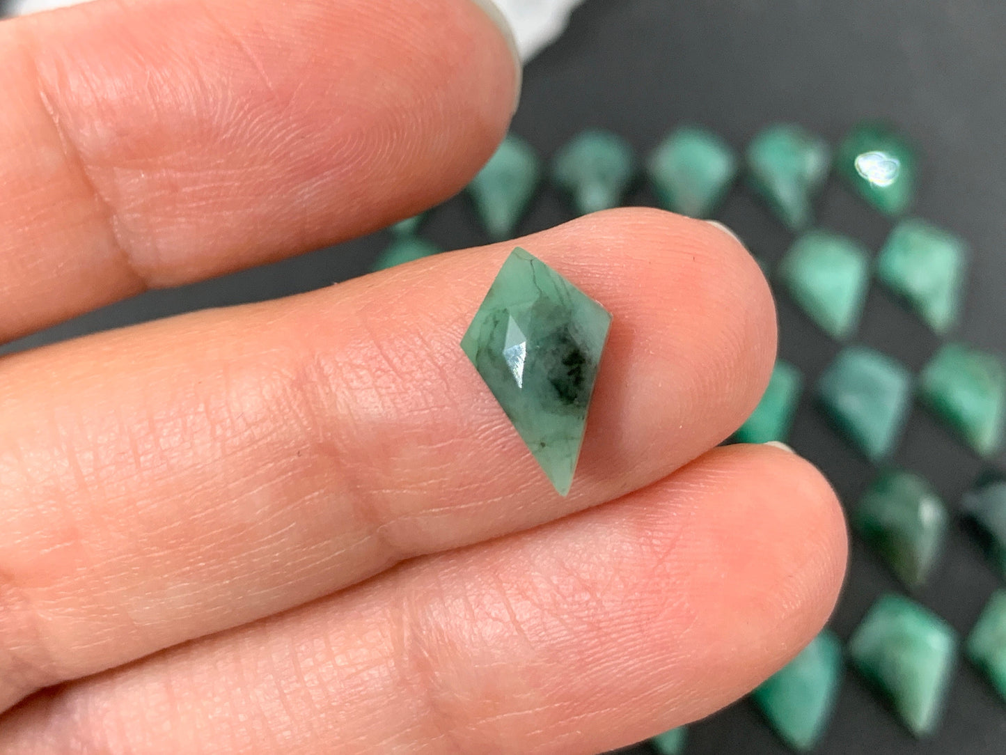 Faceted Emerald rhombus 8x12mm cabochon