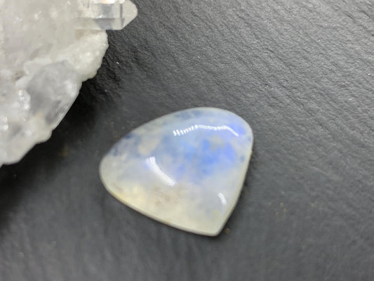 Rainbow Moonstone 17x15x6mm cabochon