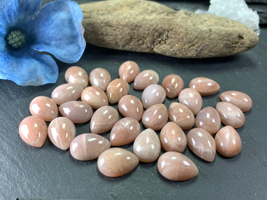 Pink Moonstone pear 10x14mm cabochon - Calibrated cabochons