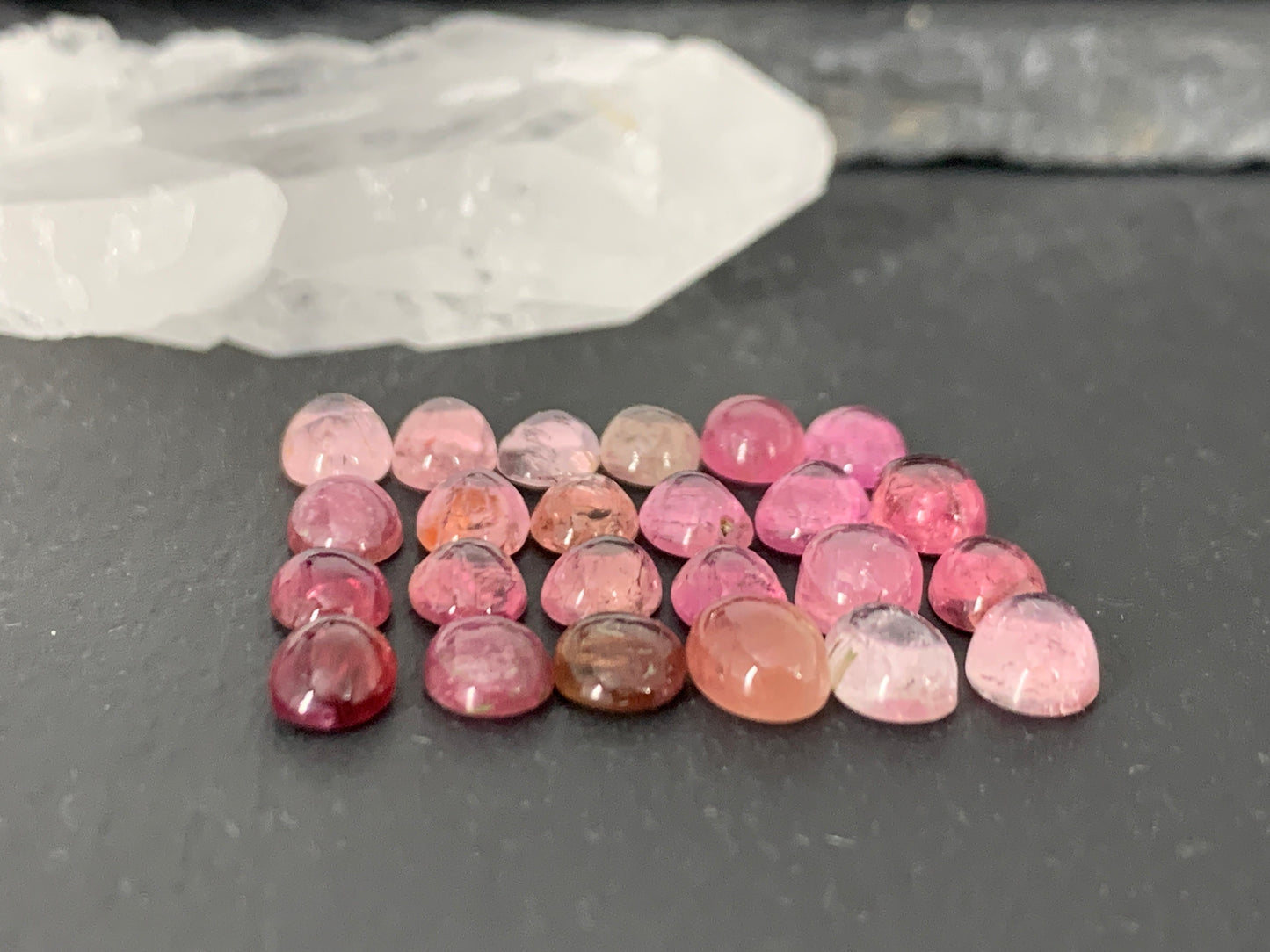 Tourmaline oval 5x7mm cabochon
