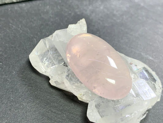 Rose Quartz oval 16x26mm cabochon - Calibrated cabochons