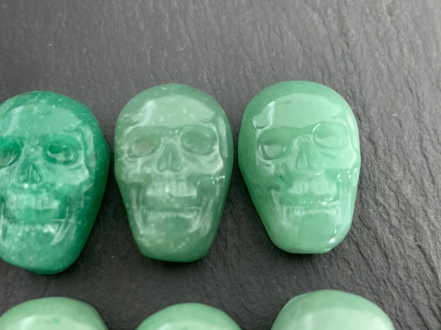 Green Aventurine skull 15x22mm cabochon