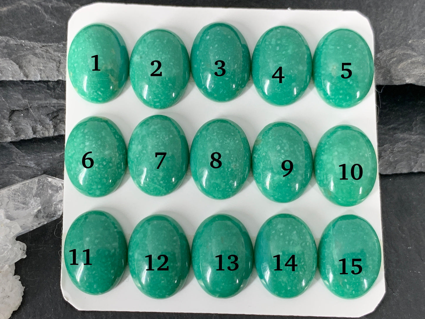 Nevada Turquoise oval 12x16mm cabochon - Calibrated cabochons