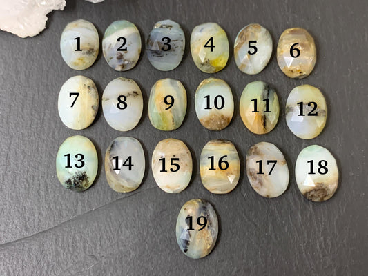 Faceted Peruvian Opal 10x14mm cabochon - Calibrated cabochons