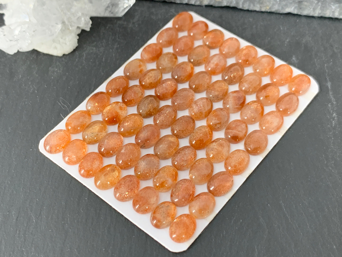 SunStone oval 6x8mm cabochon - Calibrated cabochons