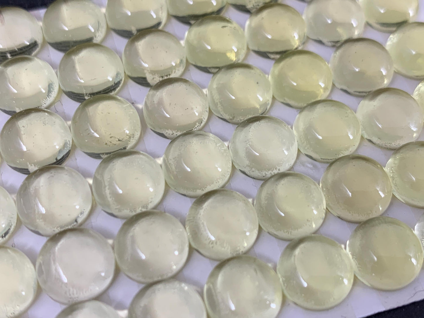 Lemon Quartz round 8mm cabochon - Calibrated cabochons