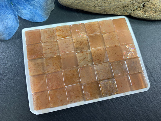 Flat Gold Sunstone square 10mm cabochon - calibrated cabochons