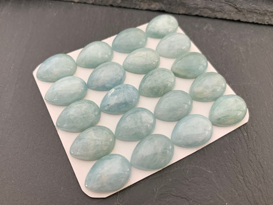 Aquamarine pear 13x18mm cabochon - Calibrated cabochons