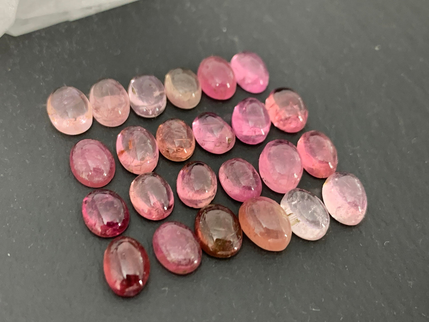 Tourmaline oval 5x7mm cabochon