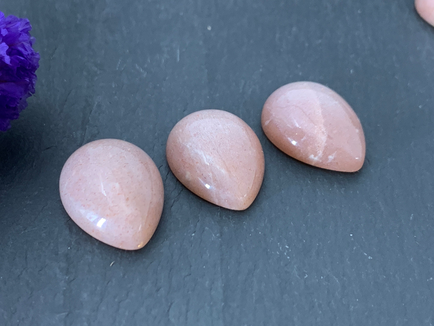 Pink Moonstone pear 15x20mm cabochon - Calibrated cabochons
