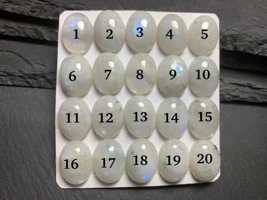 Rainbow MoonStone oval 12x16mm Cabochon - Calibrated cabochons