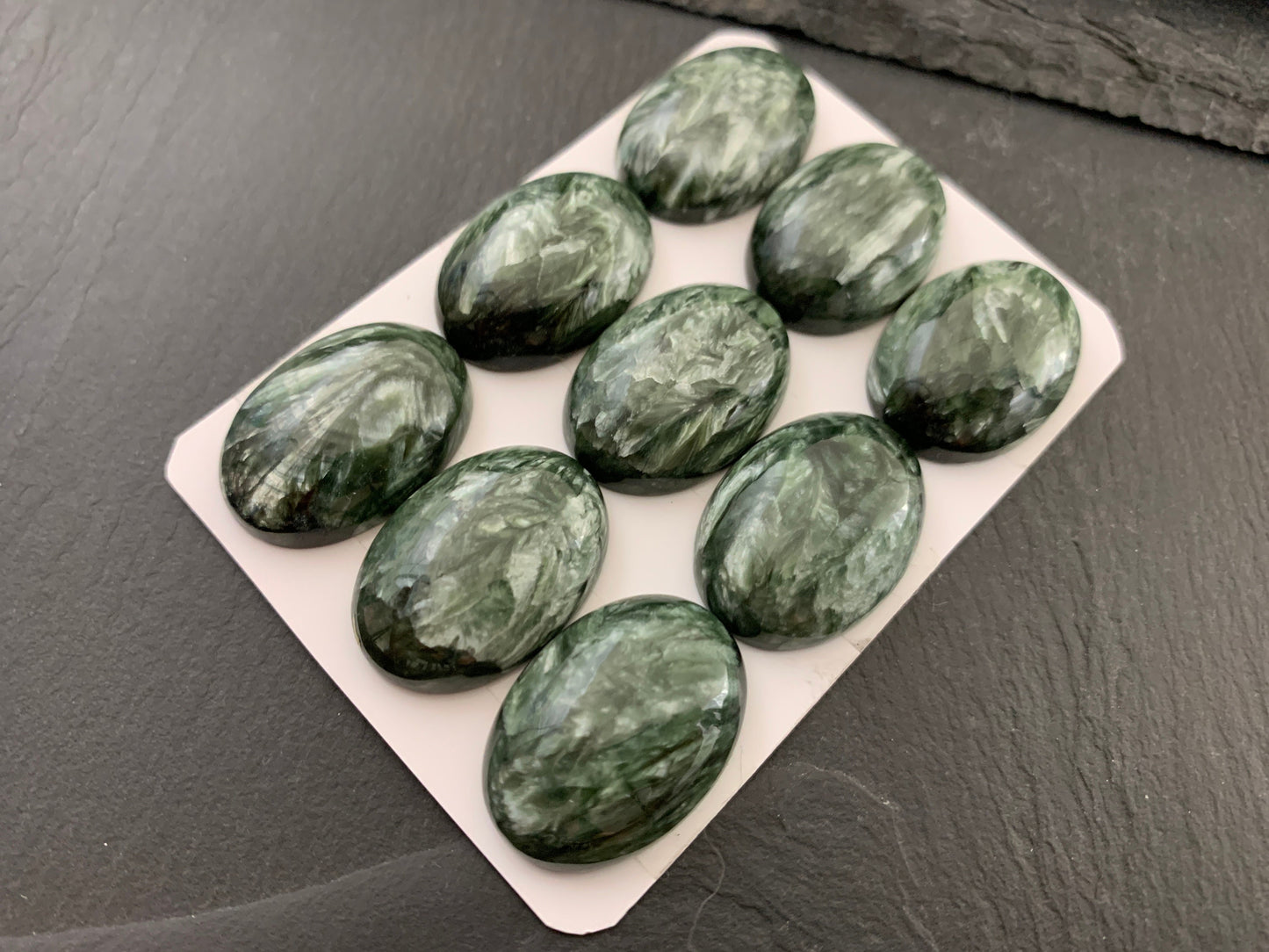 Seraphinite oval 18x25mm Cabochon - Calibrated Cabochons