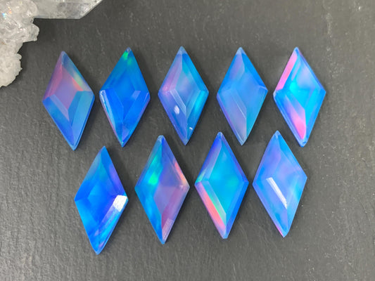 Faceted Aurora Opal rhombus 10x20mm cabochon - Doublet cabochons
