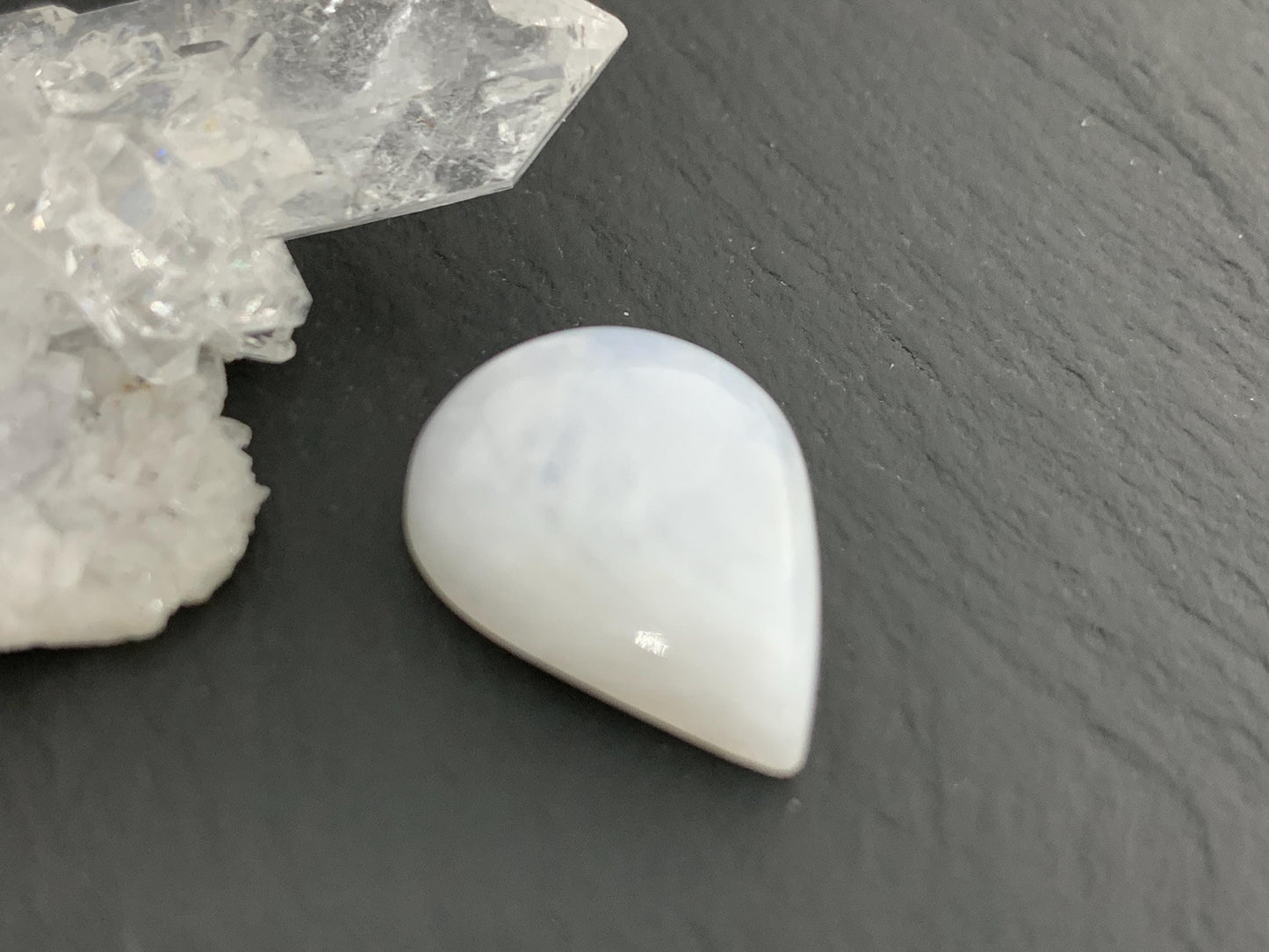 Rainbow Moonstone pear 14x19x6mm cabochon