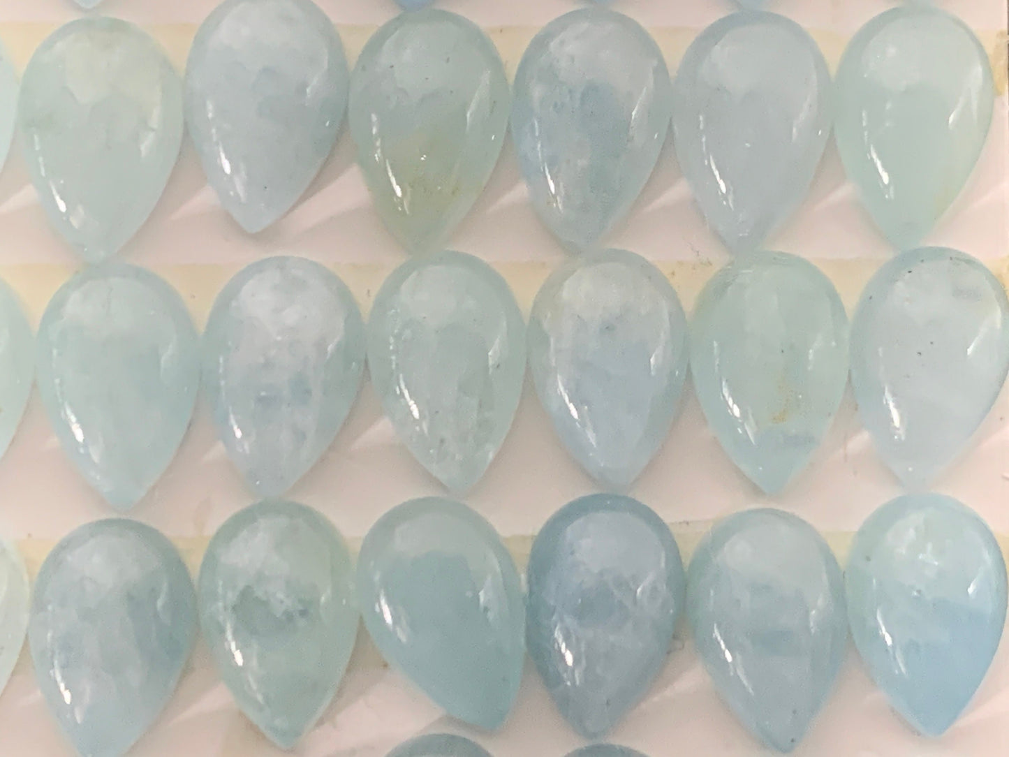 Aquamarine pear 8x12mm cabochon - Calibrated cabochons