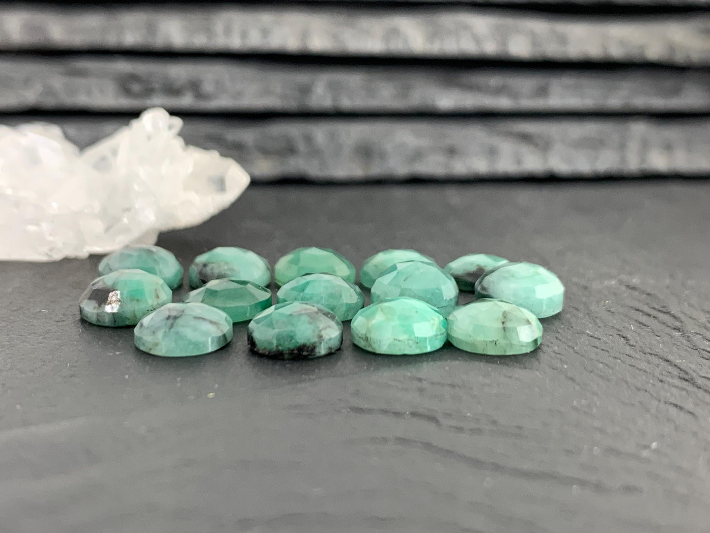 Faceted Emerald round 8mm cabochon