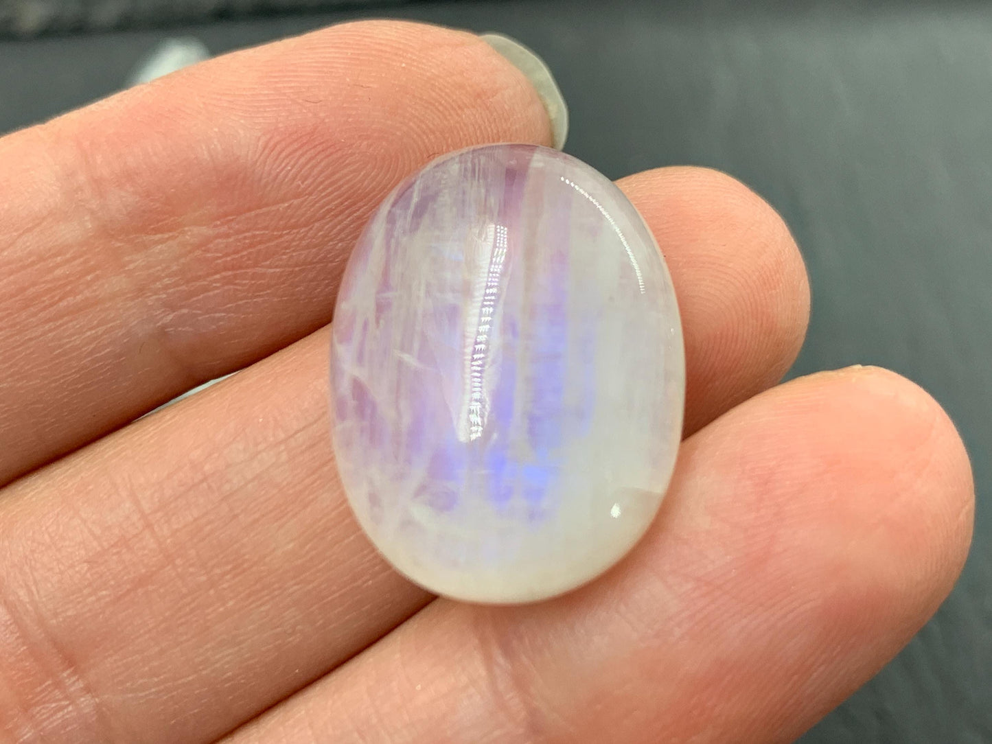 Rainbow Moonstone oval 22x17x8mm cabochon