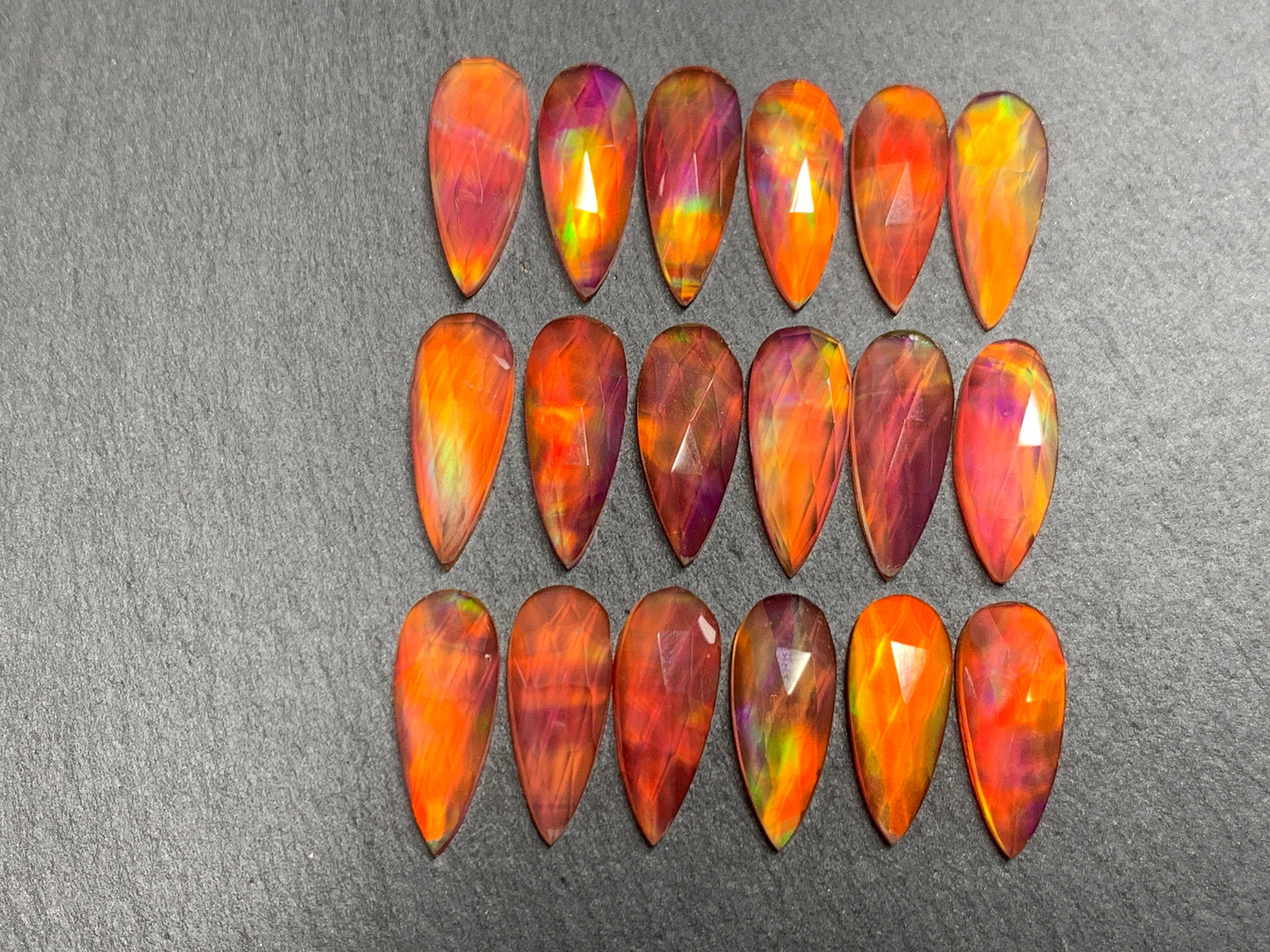 Faceted Aurora Opal pear 8x20mm cabochon - Doublet cabochons