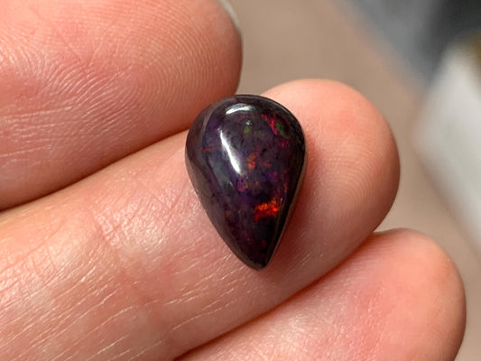Black Ethiopian Opal pear 9x12x5mm cabochon