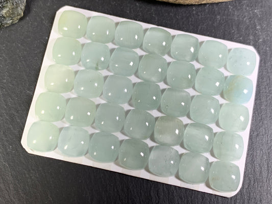 Aquamarine square cushion 10mm cabochon - Calibrated cabochons