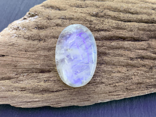 Rainbow Moonstone oval 27x18x6mm cabochon