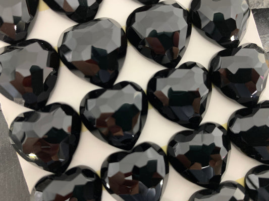 Faceted black Agate heart 20x20mm cabochon - Calibrated cabochons