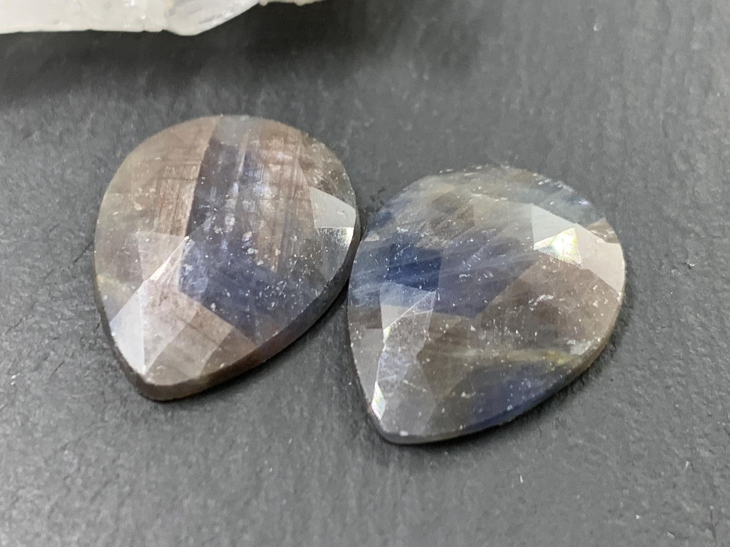Faceted Star Sapphire pair 16x21x3mm cabochon - Sapphire pairs