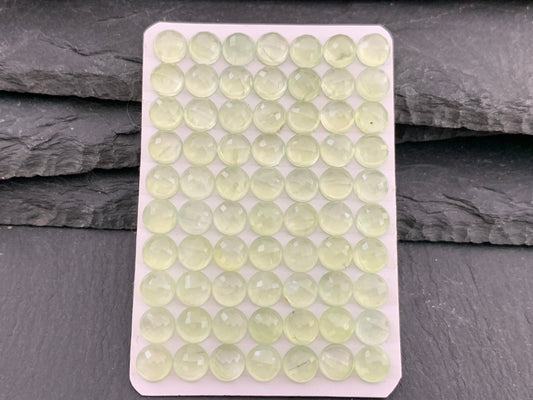 Faceted Prehnite round 6mm cabochon - Calibrated cabochons