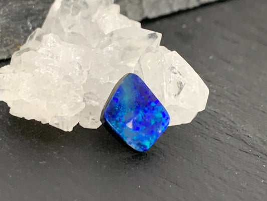 Australian Opal doublet 9x10x3mm cabochon